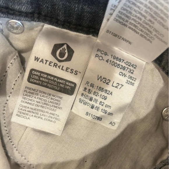 Levi’s Women’s Boyfriend Jeans | Grey Wash | Size 32 - Picture 5 of 6